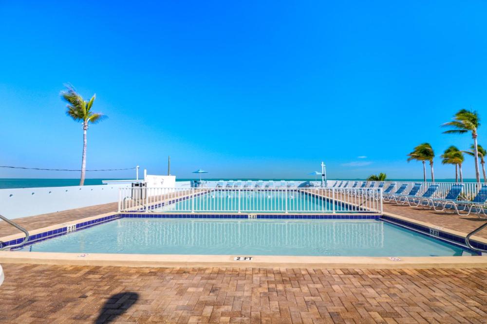 Fiesta Key RV Resort Premium Room 3